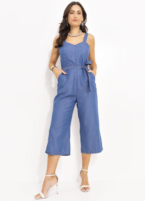 Macacão Jeans Comprimento Médio