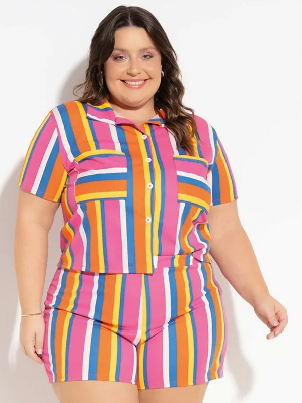 Camisa Listrada Plus Size com Bolsos Camisa Listrada Plus Size com Bolsos