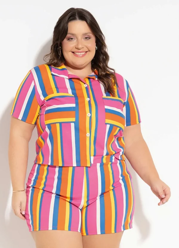 Camisa Listrada Plus Size com Bolsos