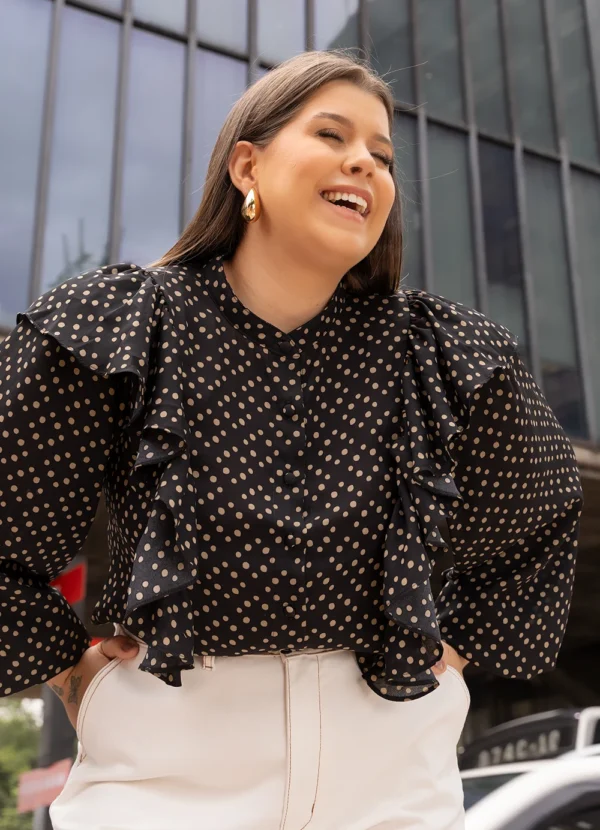 Camisa Poá Feminina Assimétrica