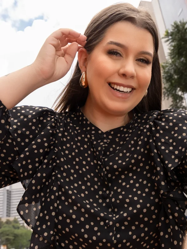 Camisa Poá Feminina Assimétrica