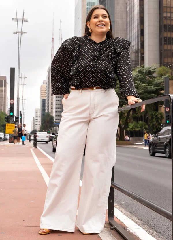 Camisa Poá Feminina Assimétrica