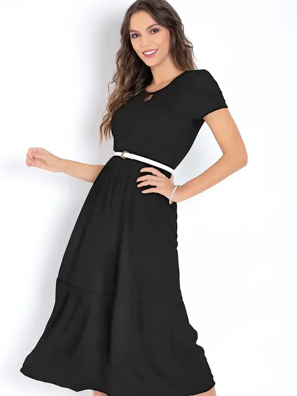 Estilo e Conforto: Análise do Vestido Preto em Malha da Moda Pop