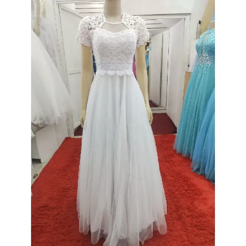 Vestido de Noiva com Tule