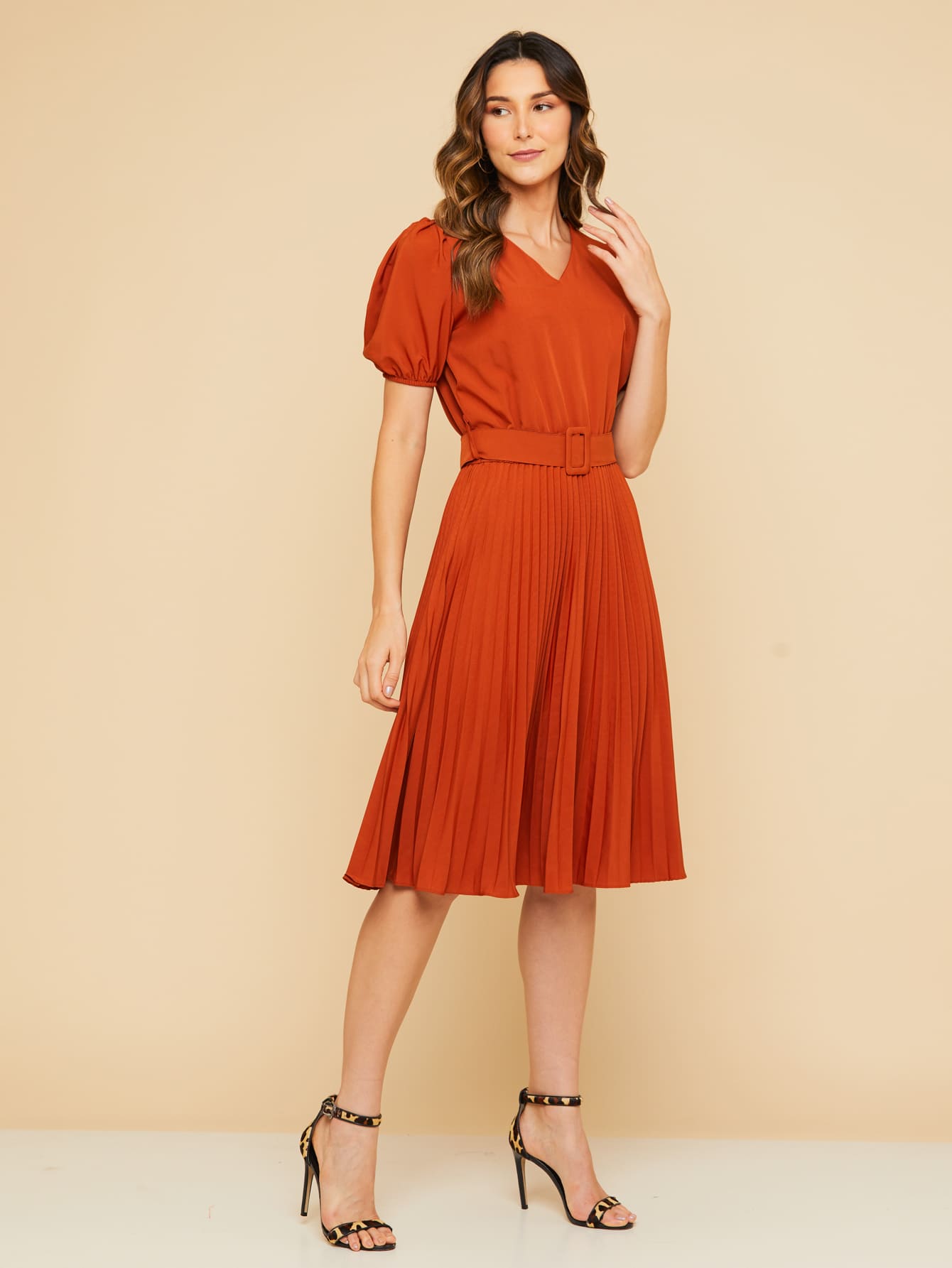 Vestido Plissado Midi Laranja Vestido Plissado Midi Laranja