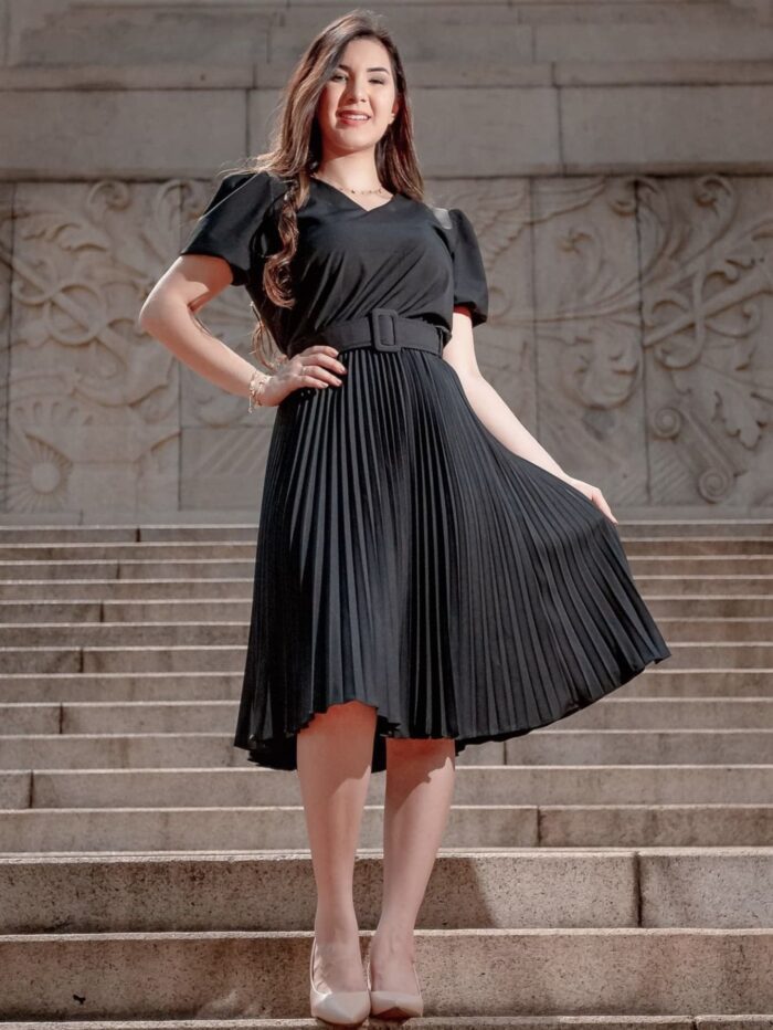 Vestido Plissado Midi Preto
