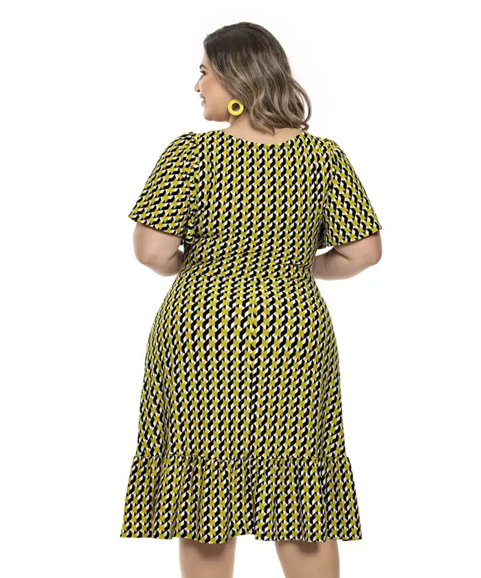 Vestido Plus Size Geométrico