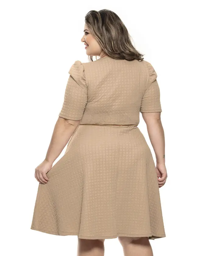 Vestido Plus Size Bege