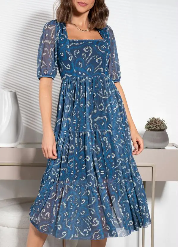 Peças Curingas: O Segredo Dos Looks Práticos E Elegantes Vestido Abstrato Azul Em Tule