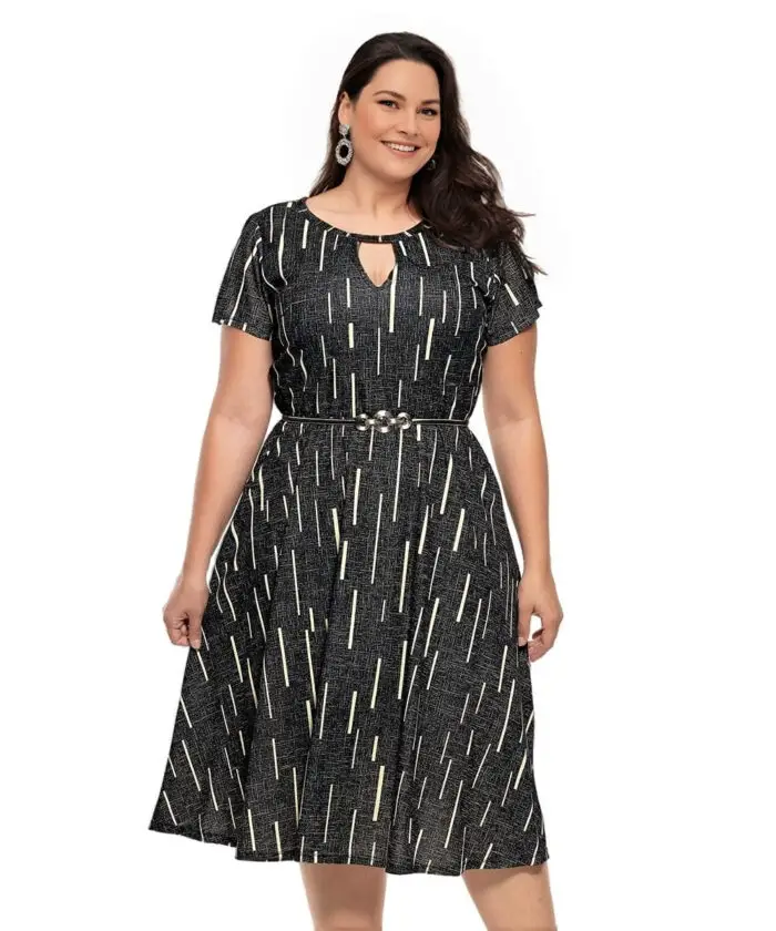 Vestido Plus Size Manga Curta