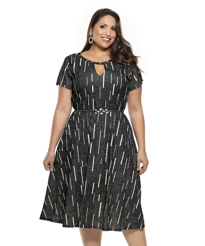 Vestido Plus Size Manga Curta