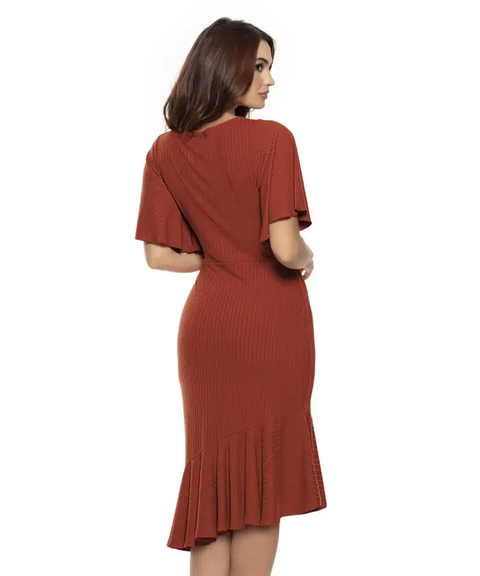 Vestido Elegante com Faixa e Babado