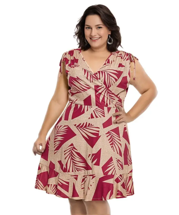 Vestido Plus Size Estampa Folhagens