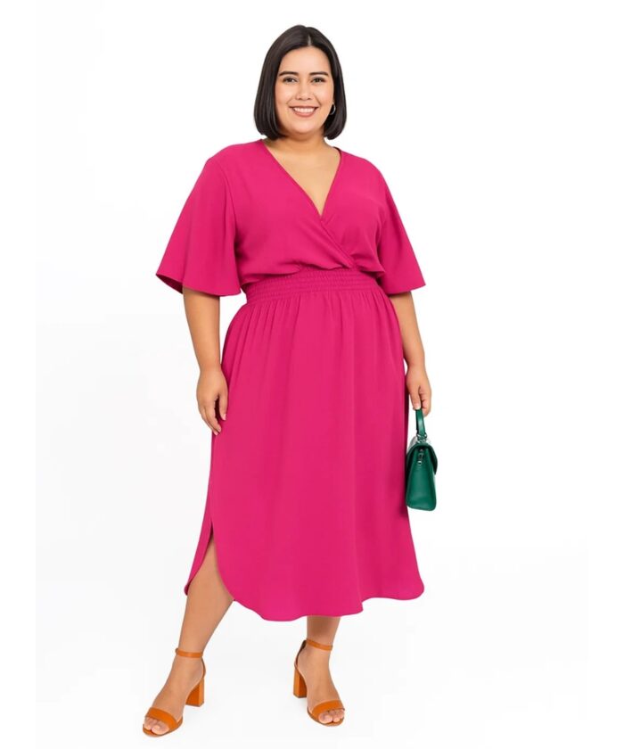 Vestido Plus Size Transpassado Fenda Rosa