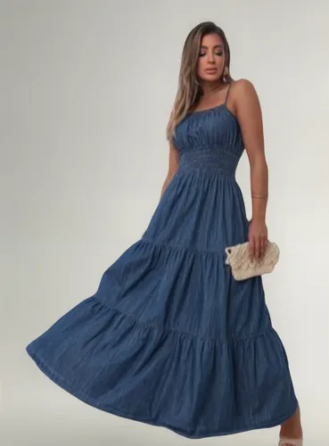 Vestido Jeans Longo De Alça Com Elastico Fenda Lateral