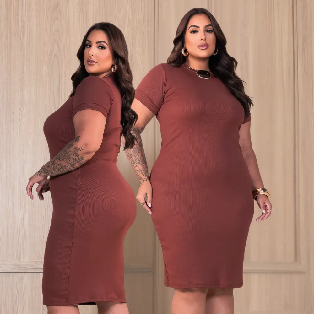 Vestido Plus Size Canelado Midi