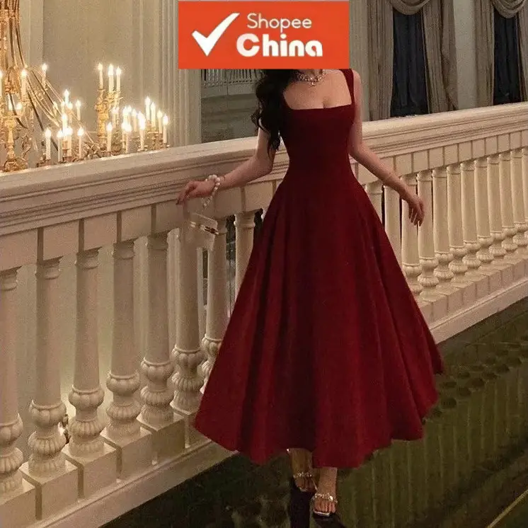 Vestido Vermelho De Gola Quadrada