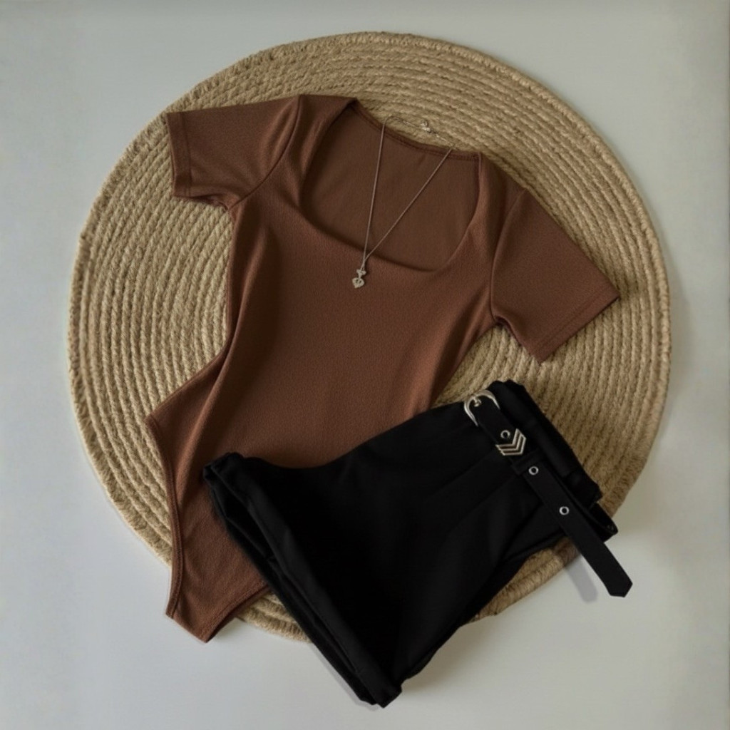 Kit Conjunto Feminino 1 Body + Short Neutro Em Alfaiataria Com Cinto